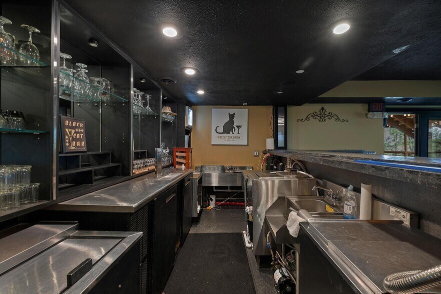 More Photos Of 381 W Guin Rd, Nixa Lodge Meeting Hall For Sale