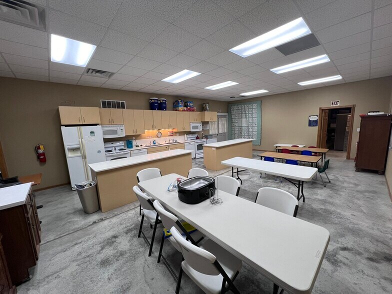 More Photos Of 9393 Old Highway 54, New Bloomfield Daycare Center For Sale