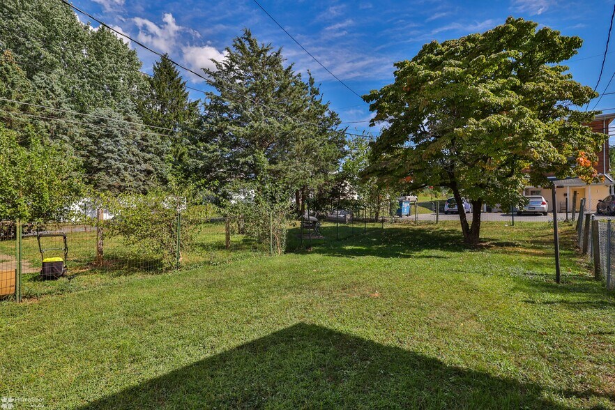 More Photos Of 752 E Green St, Allentown Apartments For Sale