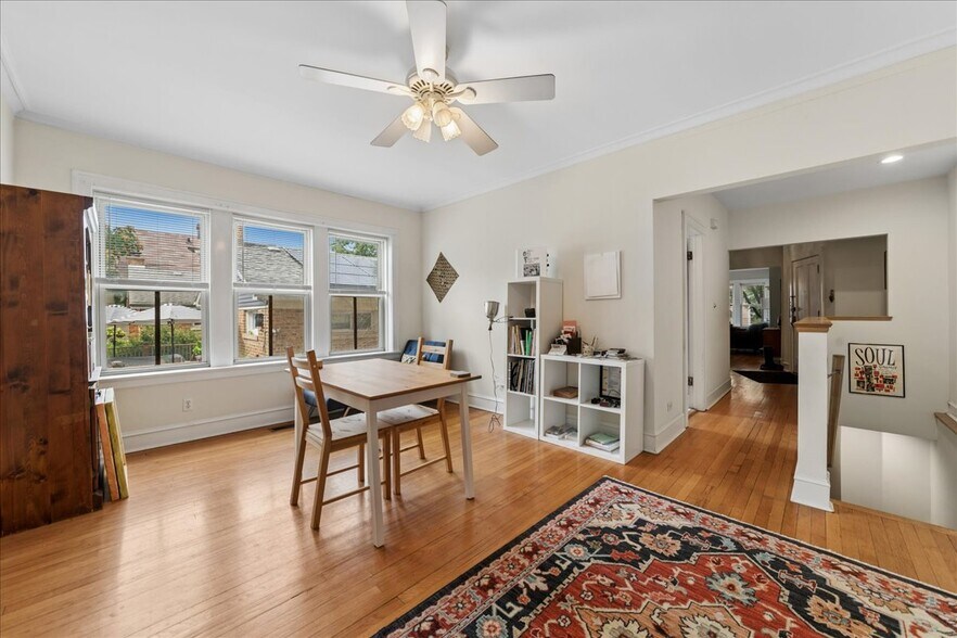 More Photos Of 1723 W Foster Ave, Chicago Multifamily For Sale