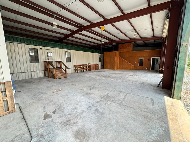More Photos Of 19300 Valdosta Hwy, Valdosta Distribution For Lease