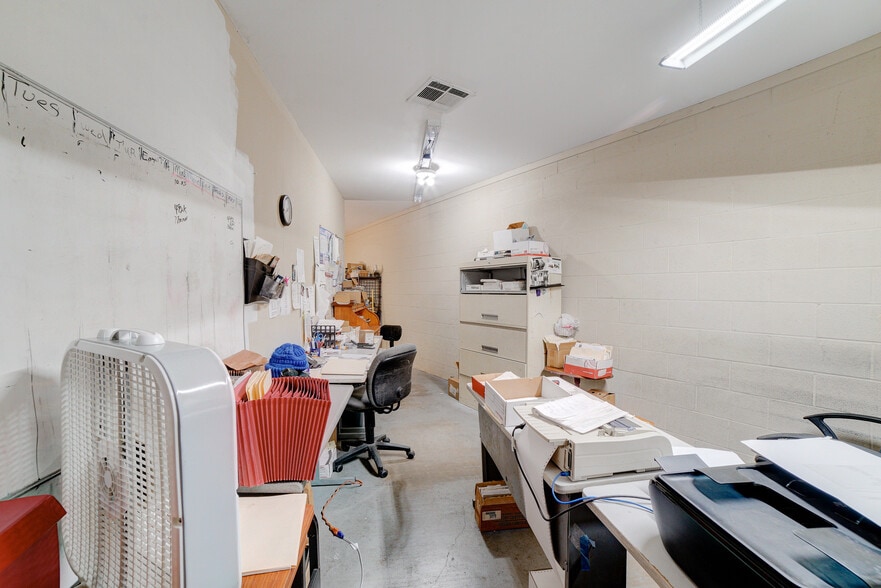 More Photos Of 1901 Waugh Dr, Houston General Retail For Sale