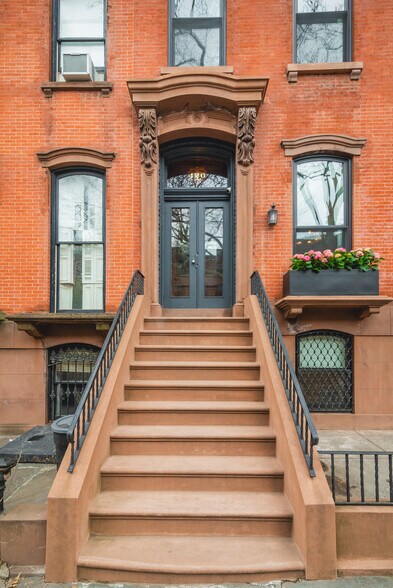 More Photos Of 426 Clermont Ave, Brooklyn Apartments For Sale