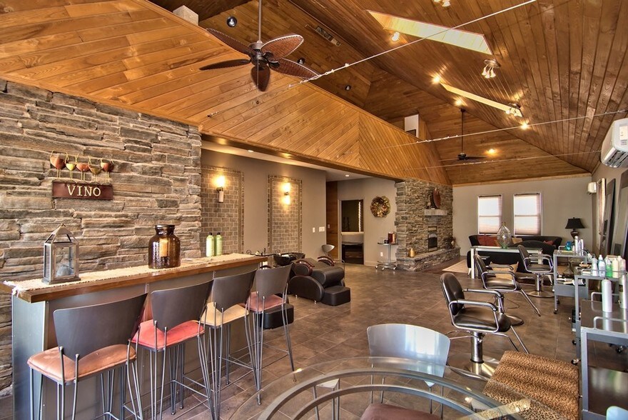 More Photos Of 924 S Main Ave, Scranton General Retail For Sale