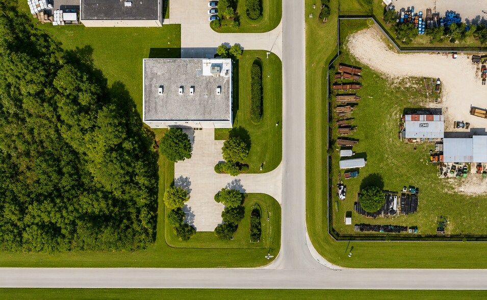More Photos Of 2340 SW Poma Dr, Palm City Light Manufacturing For Sale