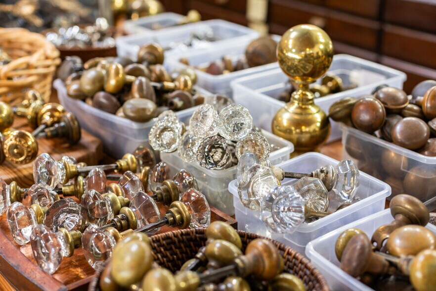 More Photos Of 1901 W Alabama St, Houston Freestanding For Sale