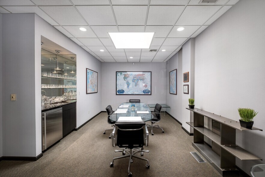 More Photos Of 18038 Mack Ave, Grosse Pointe Medical For Sale