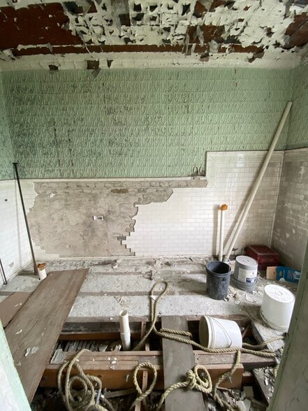 More Photos Of 947 Aisquith St, Baltimore Religious Facility For Sale