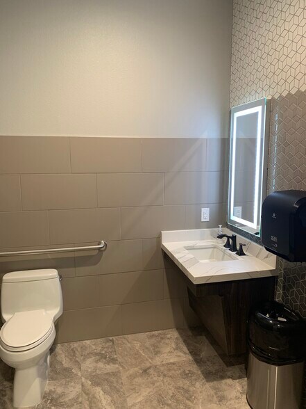 More Photos Of 610 S Watters Rd, Allen Medical For Sale