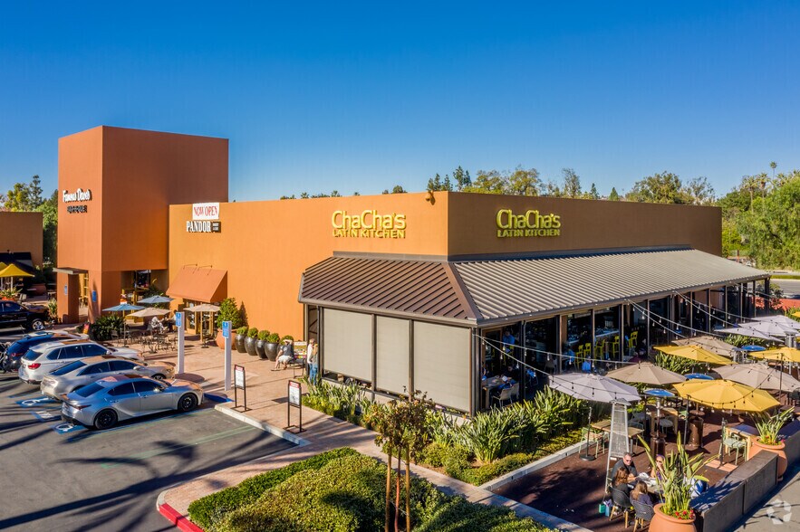 More Photos Of 2915-3011 El Camino Real, Tustin Unknown For Lease