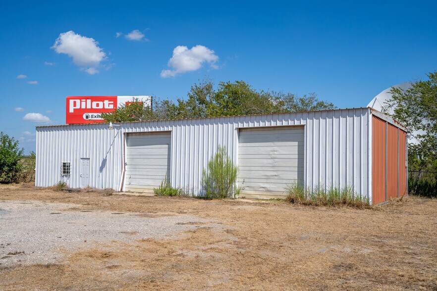 More Photos Of 8956 U.S. 183 Hwy, Lockhart Land For Sale