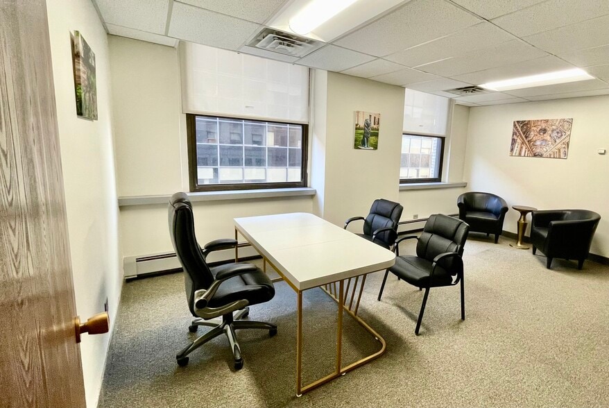 More Photos Of 815 E Superior Ave, Cleveland Office Residential For Lease