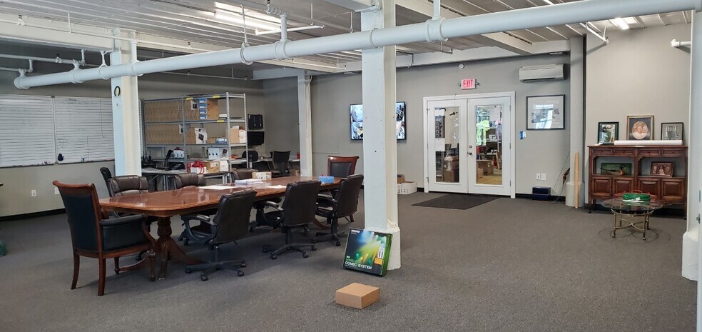 More Photos Of 111 Olive St, Salisbury Warehouse For Sale