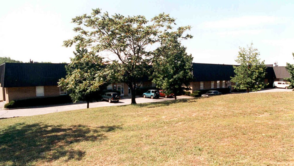 More Photos Of 1829 Underwood Blvd, Delran Distribution For Lease