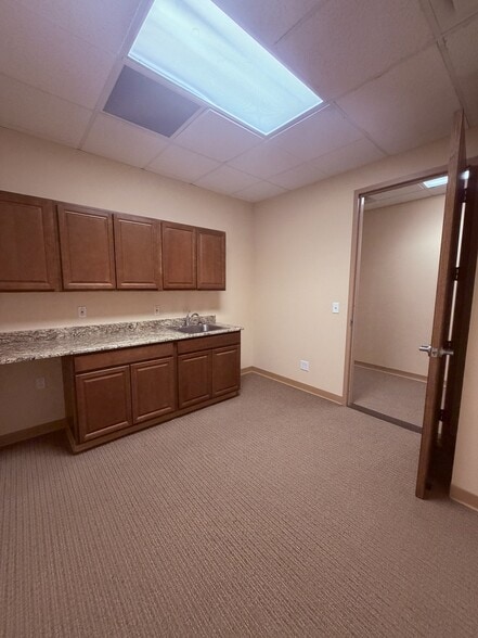 More Photos Of 15435 Gleneagle Dr, Colorado Springs Medical For Lease