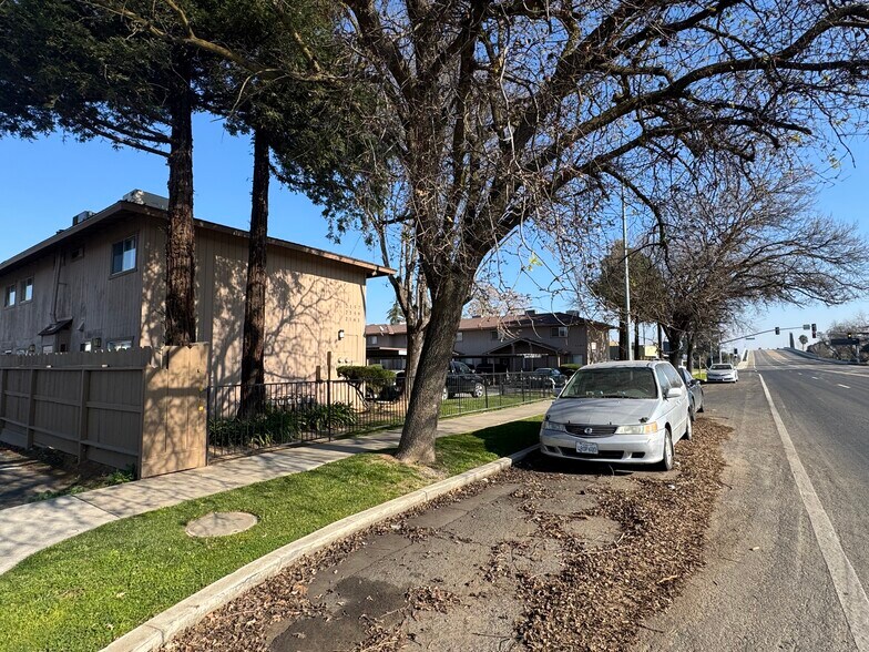 More Photos Of 2157-2175 Yosemite Pky, Merced Apartments For Sale