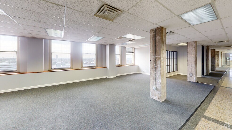 More Photos Of 624 S Boston Ave, Tulsa Office For Sale
