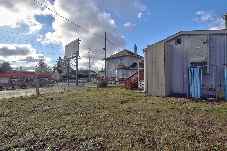 More Photos Of 8523 SE Stark St, Portland Land For Sale
