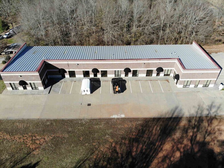 Primary Photo Of 441 E Ridgeway Rd, Commerce Light Distribution For Lease
