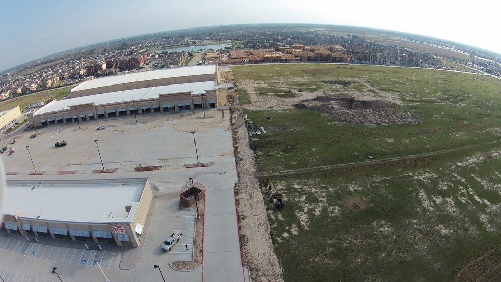 More Photos Of 24936-24952 Katy Fwy, Katy Storefront For Lease