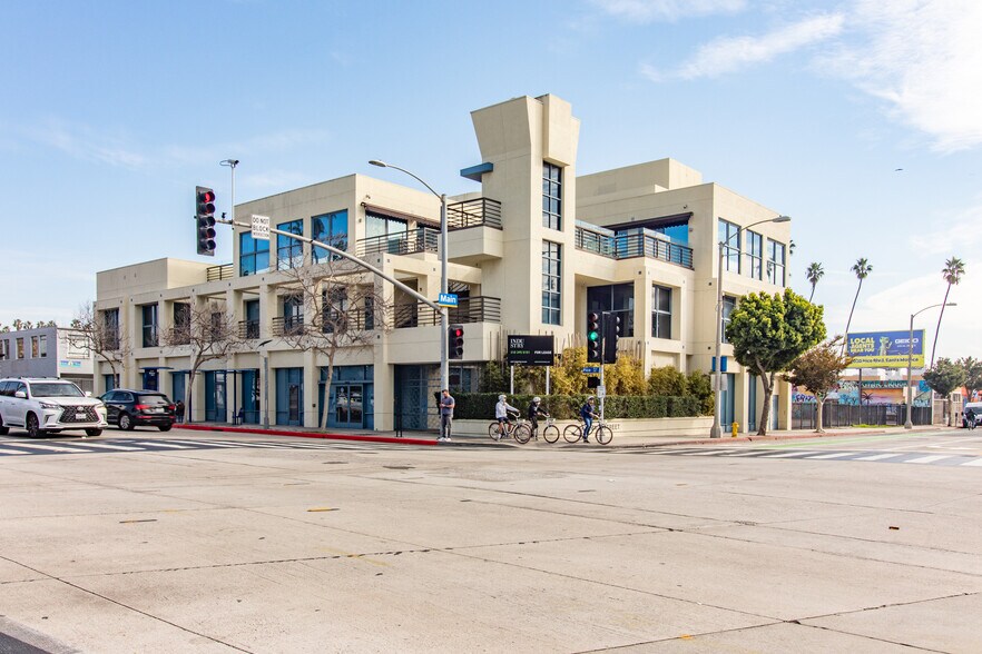 Primary Photo Of 1901 Main St, Santa Monica Office For Sale