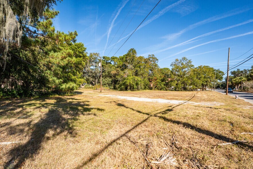More Photos Of 1810 Ribaut Rd, Port Royal Convenience Store For Sale