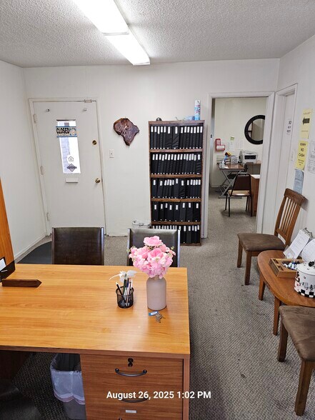 More Photos Of 2701-2703 W Manchester Blvd, Inglewood Office For Sale
