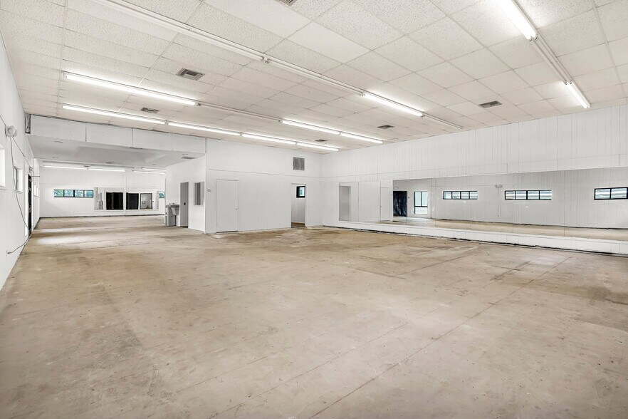 More Photos Of 3740 San Jose Pl, Jacksonville Office For Lease