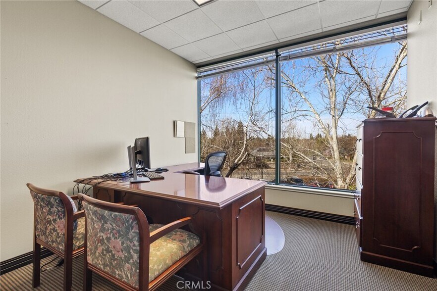More Photos Of 901 Bruce Rd, Chico Office For Lease
