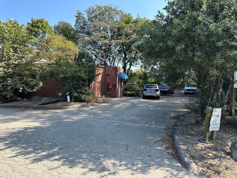 More Photos Of 3082 Ellenwood Rd, Ellenwood Warehouse For Lease