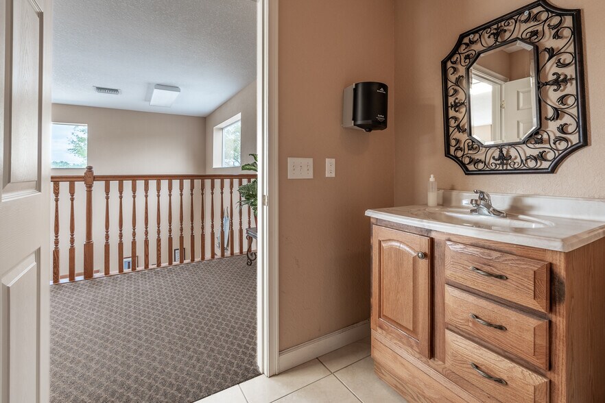 More Photos Of 1720 SE County Highway 484, Belleview Office For Sale