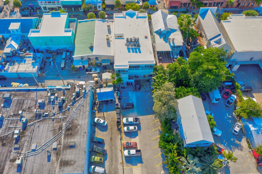 More Photos Of 117 Duval St, Key West Storefront Retail Residential For Lease