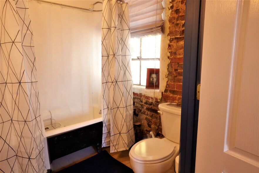 More Photos Of 51 Elliott St SW, Atlanta Storefront Retail Residential For Sale