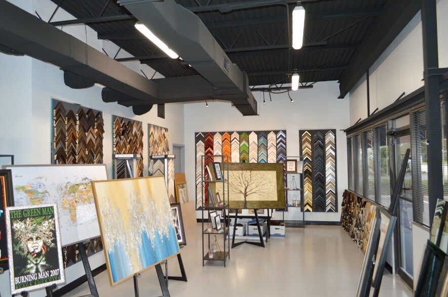 More Photos Of 1140-1180 Solana Ave, Winter Park Flex For Lease