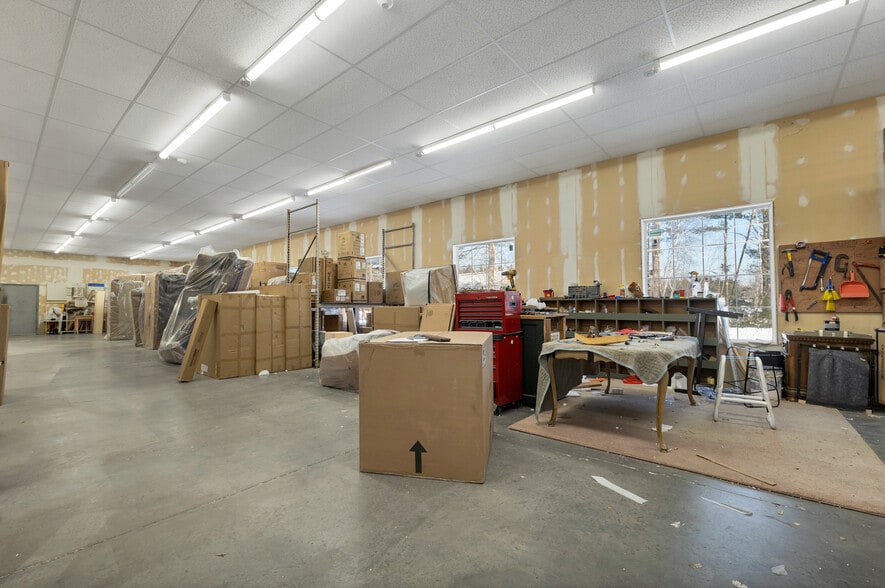 More Photos Of 1210 White Mountain Hwy, Ossipee Freestanding For Sale