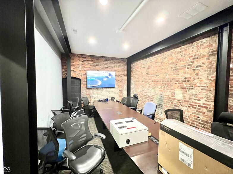 More Photos Of 9-11 American Legion Pl, Greenfield Office For Sale