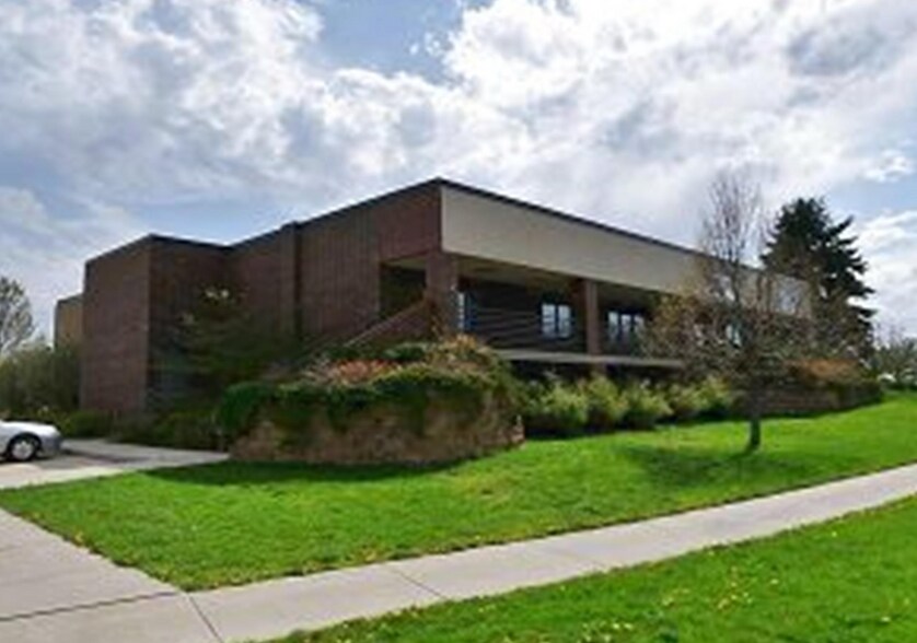 More Photos Of 825 S Taft Ave, Mason City Office For Lease