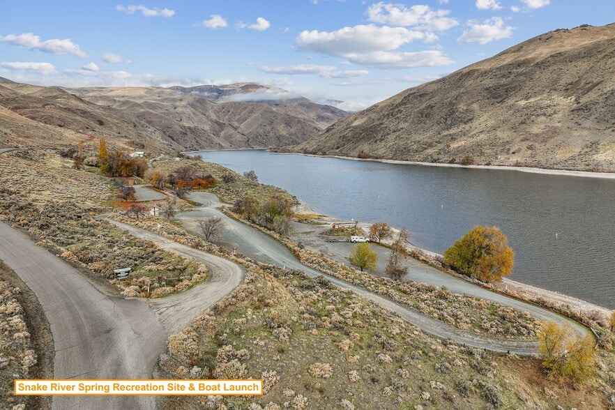 More Photos Of 110 Washington St, Huntington Hospitality For Sale