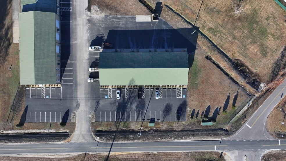 More Photos Of 4758 US Highway 301 S, Hope Mills Light Distribution For Lease