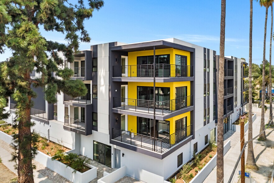 Primary Photo Of 6363 Tyrone Ave, Van Nuys Apartments For Sale