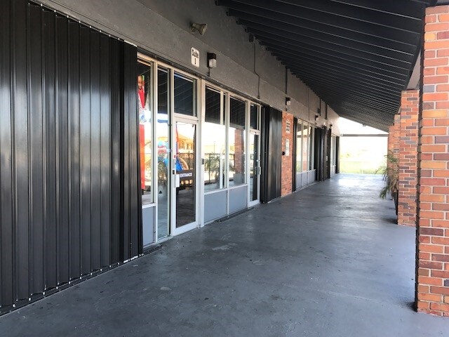 More Photos Of 541 SW 16th St, Belle Glade Storefront For Lease