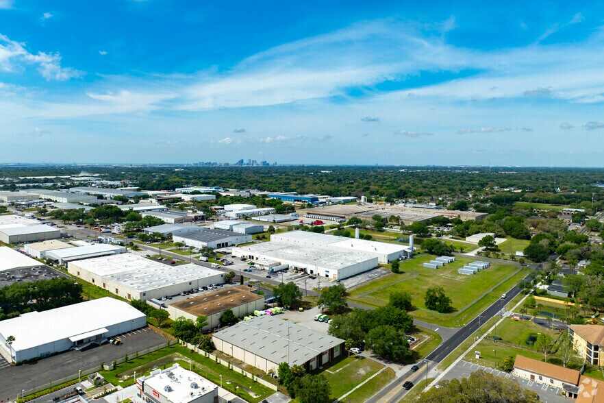 More Photos Of 6704-6712 N 54th St, Tampa Warehouse For Lease