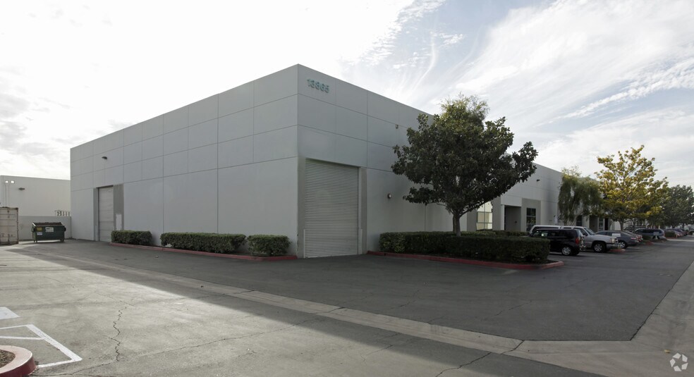 More Photos Of 13865 Magnolia Ave, Chino Warehouse For Lease