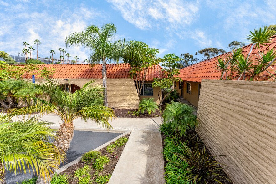 More Photos Of 763-781 Academy Dr, Solana Beach Medical For Lease