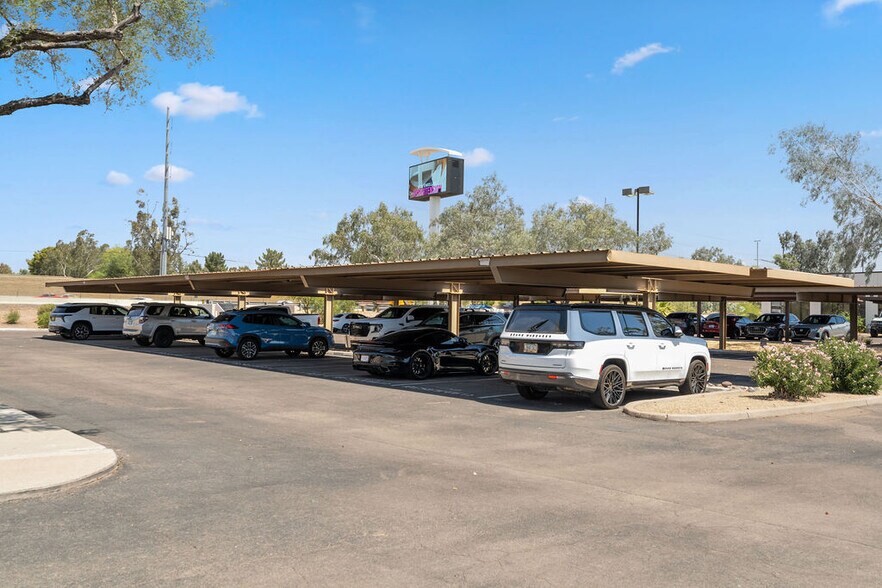More Photos Of 15600-15650 N Black Canyon Hwy, Phoenix Office For Lease