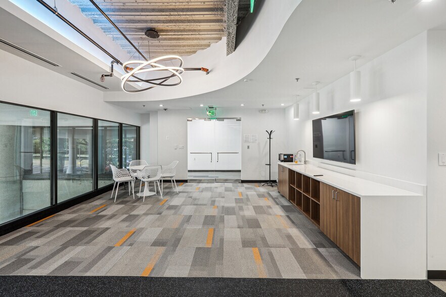 More Photos Of 6100 Executive Blvd, Rockville Office For Lease