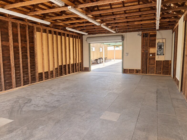 More Photos Of 2328 Newton Ave, San Diego Flex For Lease