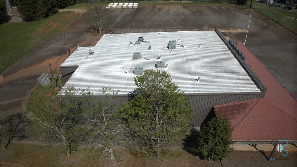 More Photos Of 3455 Keith Bridge Rd, Cumming Freestanding For Sale