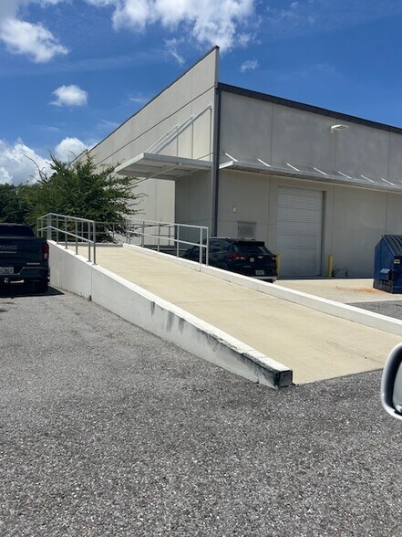 More Photos Of 2500 Lakepointe Pky, Odessa Warehouse For Lease