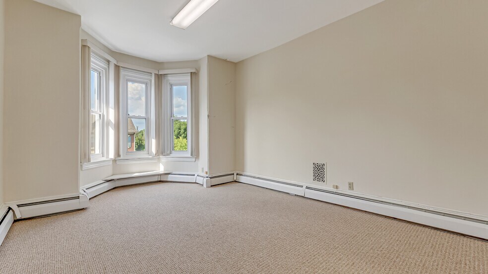 More Photos Of 207 W Broad St, Bethlehem Office For Sale
